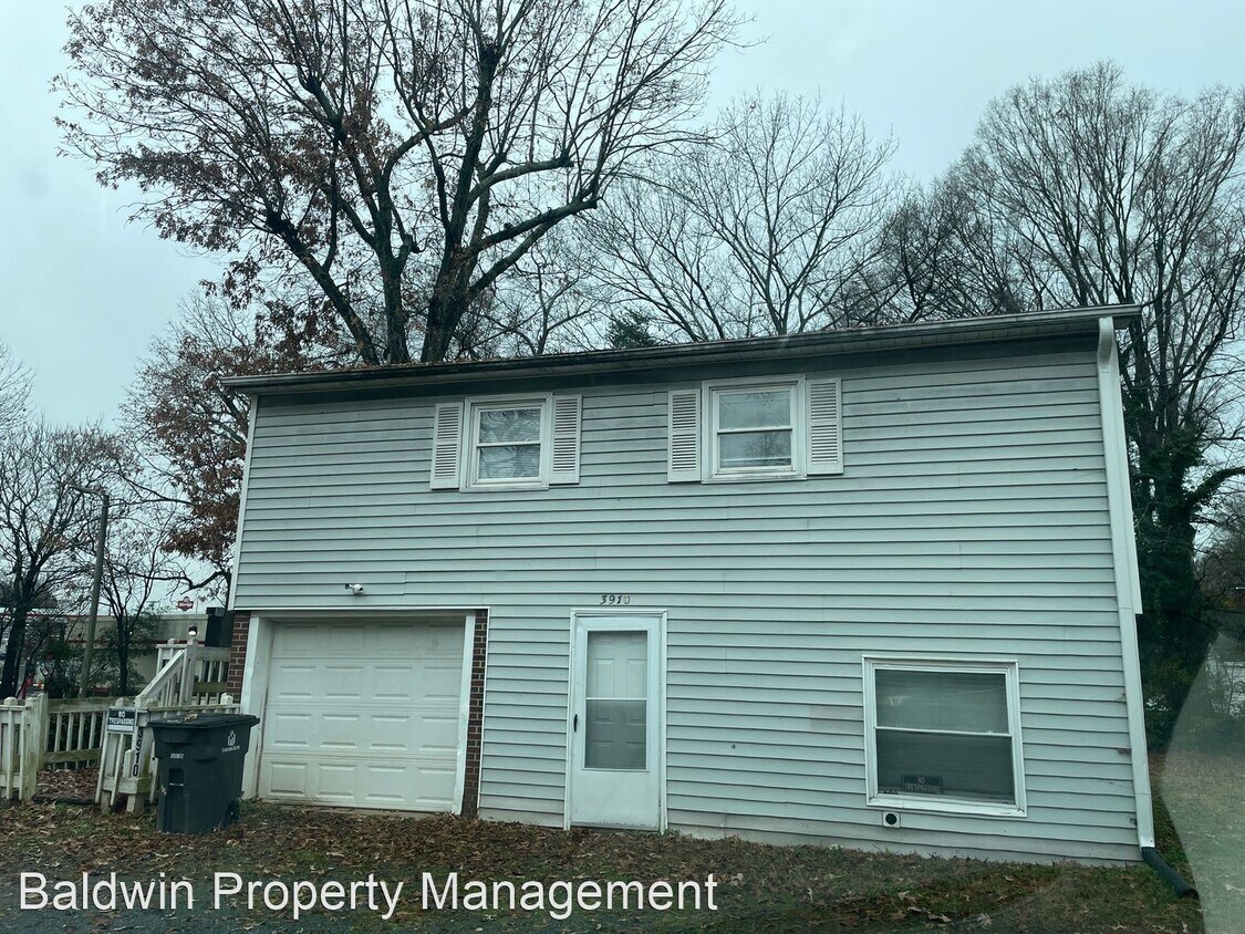Primary Photo - 1 br, 1 bath House - 3910 HARWOOD STREET