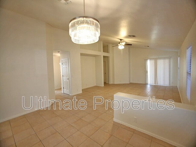 Building Photo - 8644 W Mauro Ln