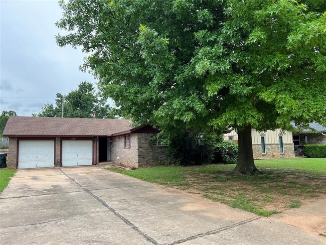 Building Photo - 1502 Briar Meadow Rd