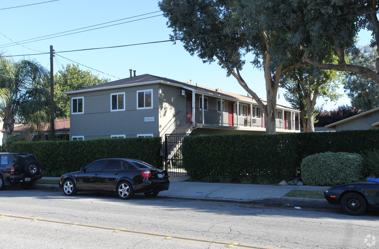 Primary Photo - The Park View at Newhall Apartments