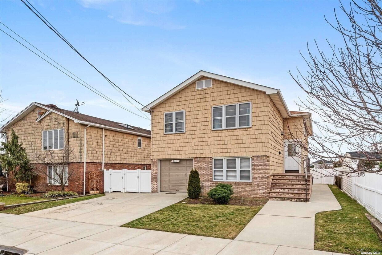 Foto principal - 91-14 162nd Ave
