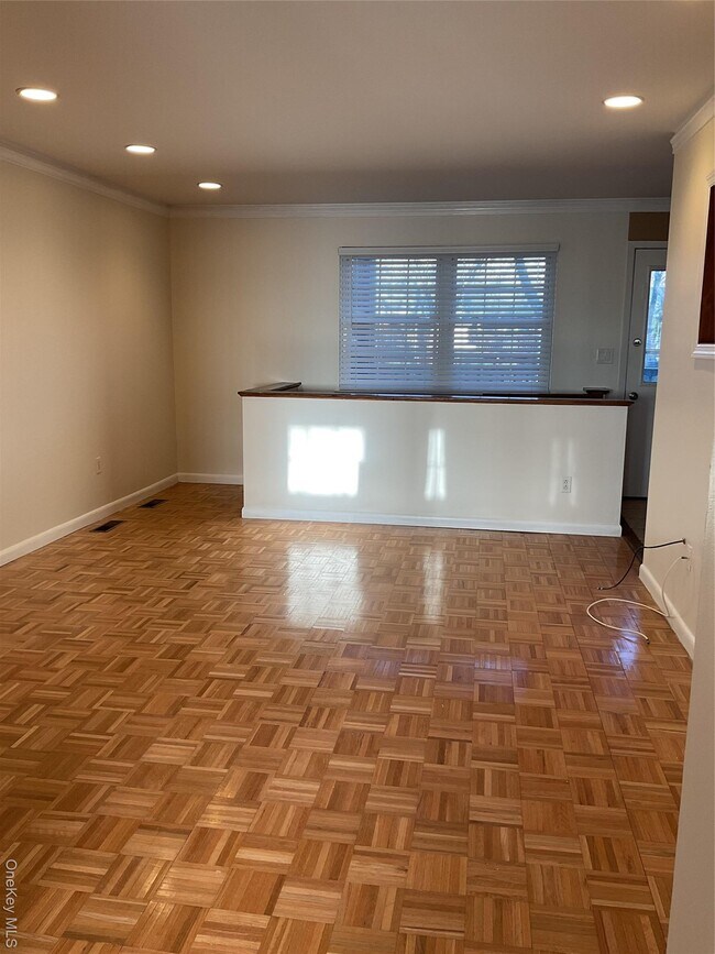 Foto del edificio - 430 Somerset Dr