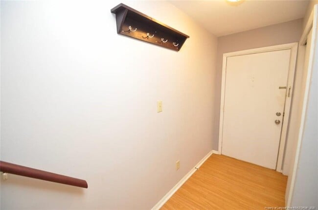 Building Photo - 1133 Schaub Dr