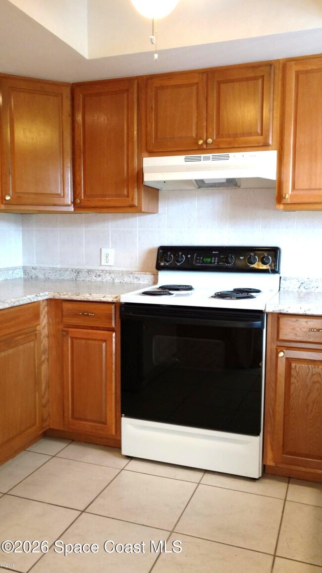 Building Photo - 200 St Lucie Ln