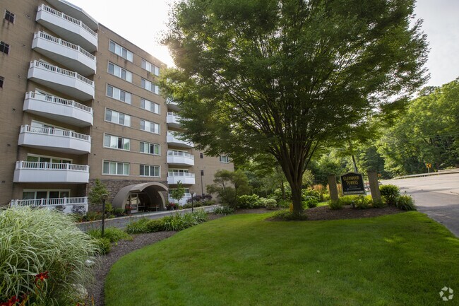 Main Entrance - Glenwood Towers