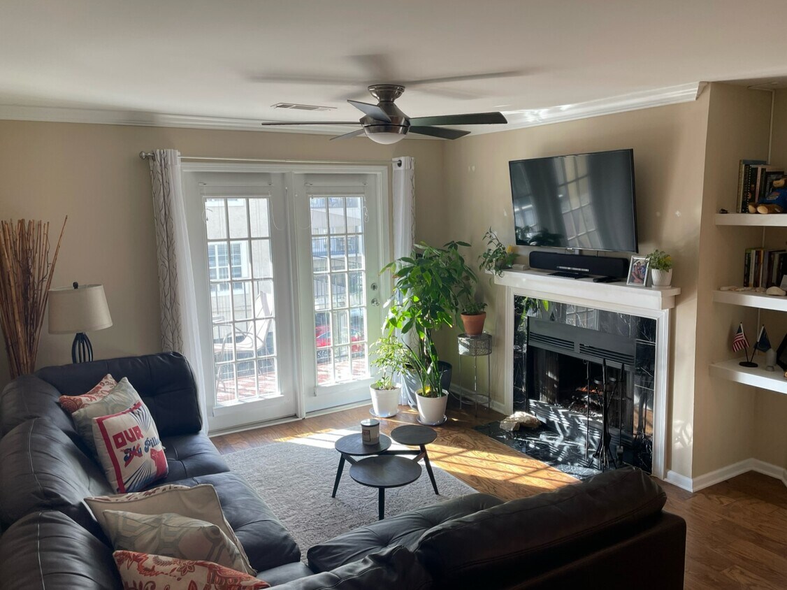 3655 Habersham Rd NE Unit A122, Atlanta, GA 30305 Condo for Rent in