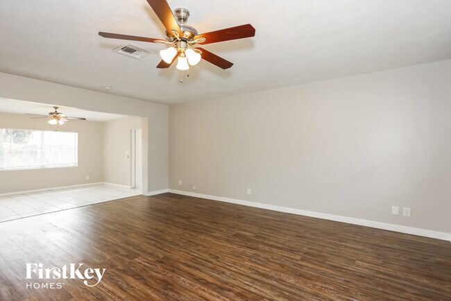 Foto del edificio - 1112 NW 16th Ct