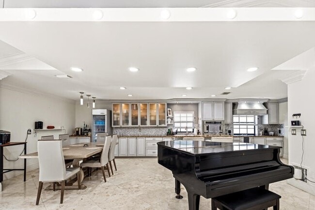 Foto del edificio - 5223 Deerhurst Crescent Cir