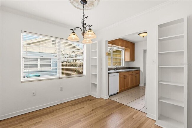 Foto del edificio - 1041 N Thornton Ave