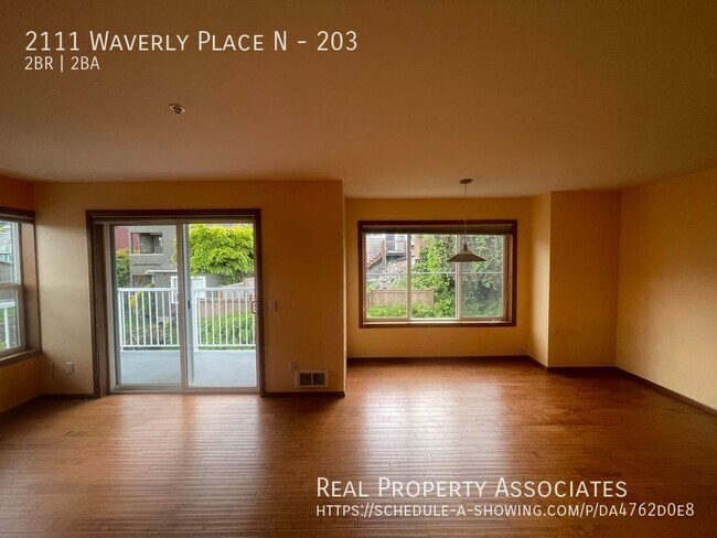 Foto del edificio - 2111 Waverly Pl N