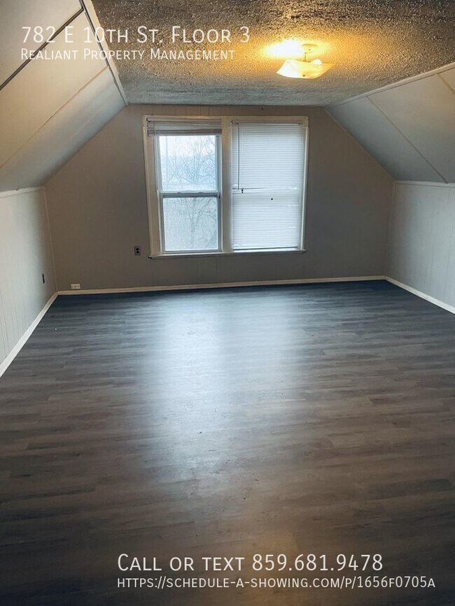 Foto del edificio - 782 E 10th St