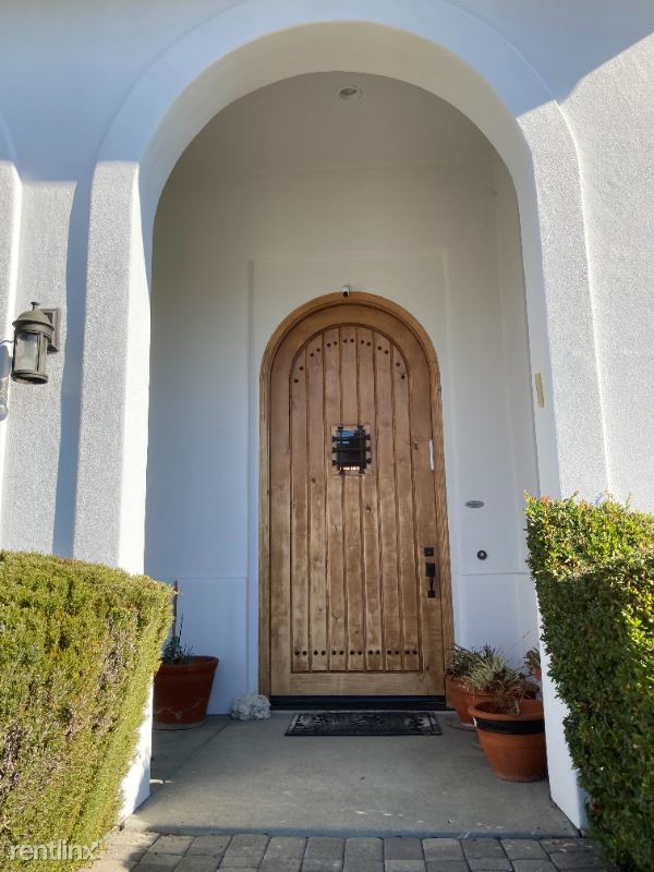 Foto del edificio - 4 br, 3.5 bath House - 6 Whiting Ct.