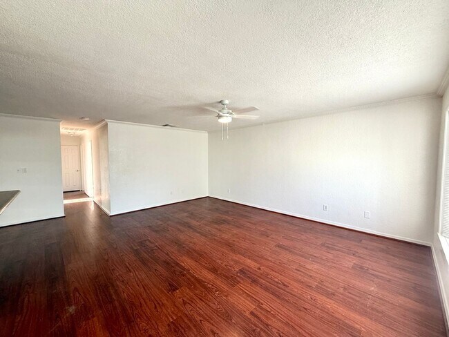 Foto del edificio - 236 E 46th St