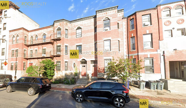 Foto del edificio - 210 Hemenway St