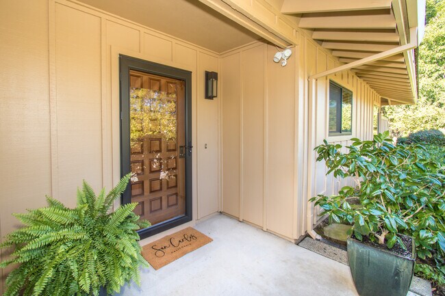 Foto del edificio - 1 Calypso Ln