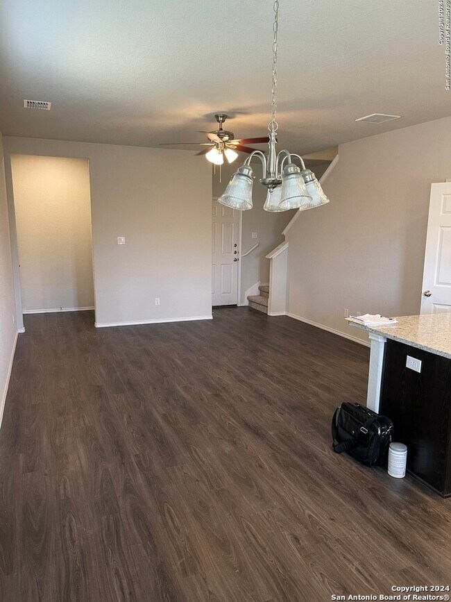 Foto del edificio - 5508 Haven Spgs