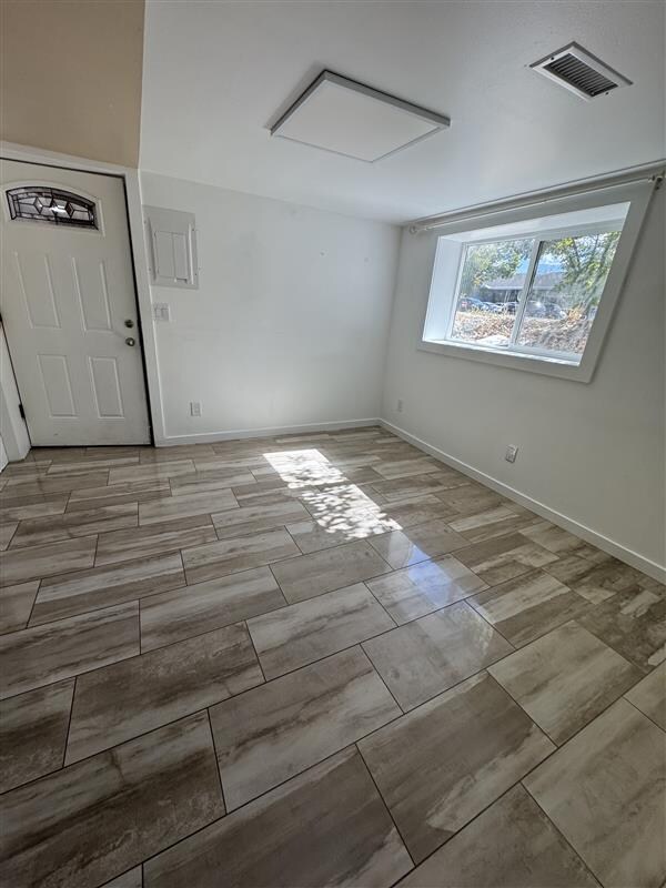 Foto del edificio - 810 600 W