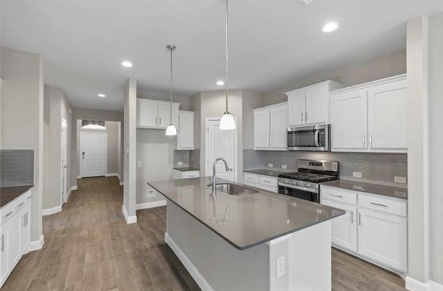 Foto del edificio - 15740 Putney Wy