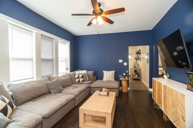 Foto del edificio - 2906 N Harding Ave