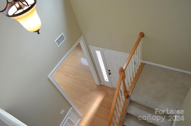 Building Photo - 15544 Carrington Ridge Dr