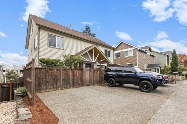 Foto del edificio - 3633 22nd Ave W