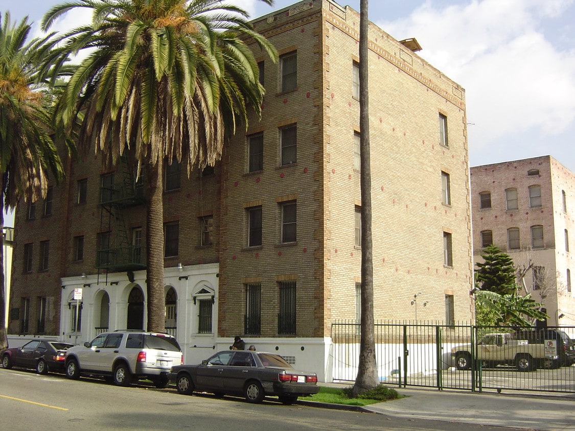 Building Photo - Saxonia Apartments