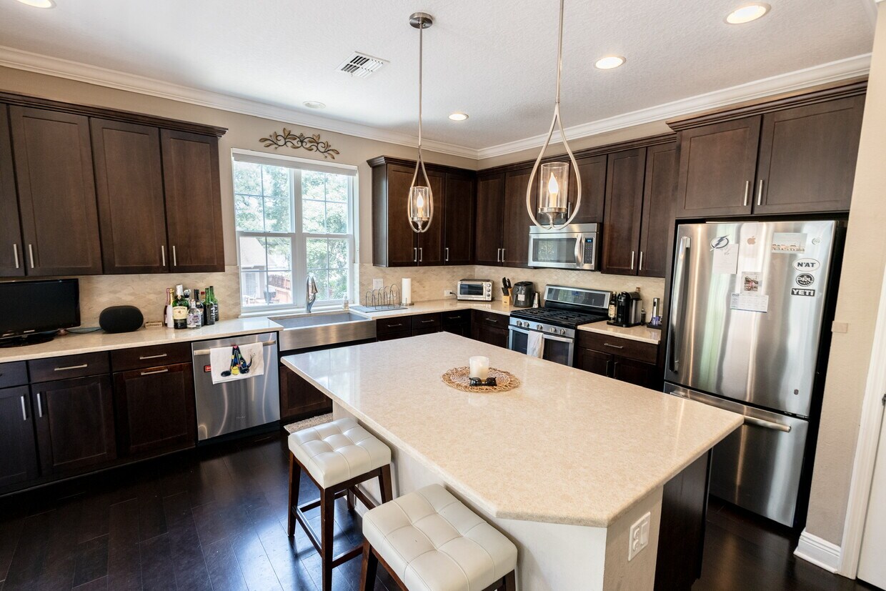 Foto principal - 309 S Fremont Ave