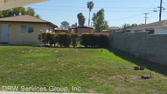 Building Photo - 3 br, 2 bath House - 687 Robert Ave