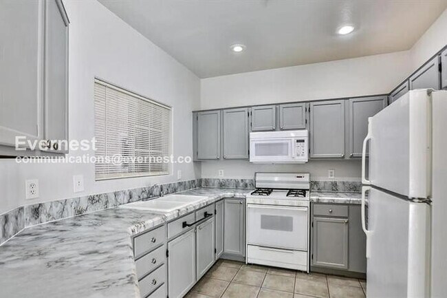 Foto del edificio - 1917 Cutlass Dr