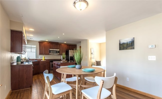 Foto del edificio - 10740 Whitman Ave N