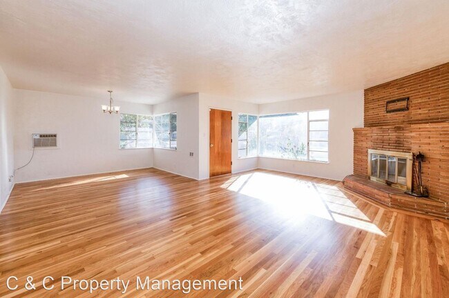 Building Photo - 3 br, 1 bath House - 3542 N. Orchard St