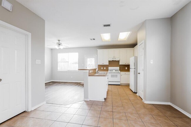 Foto del edificio - 8702 Bentongrove Ln