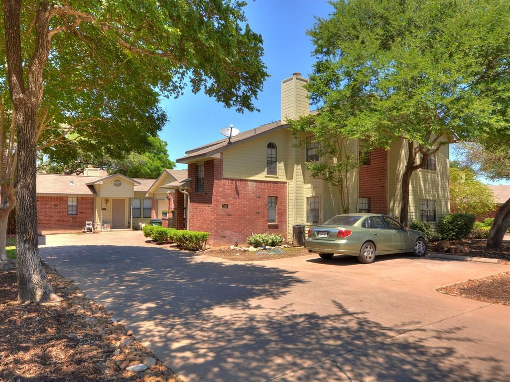 Foto principal - 9524 Woodvale Dr