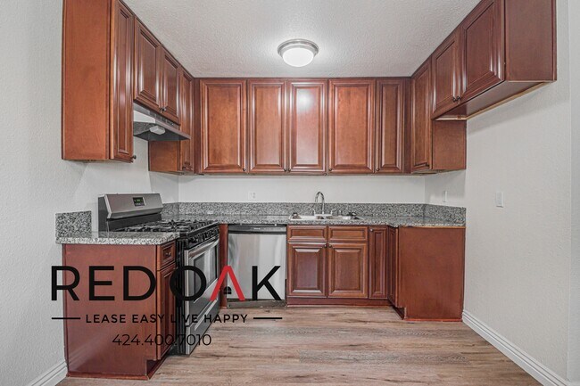 Foto del edificio - 1930 S Del Mar Ave