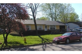 Building Photo - 404 Old English Rd