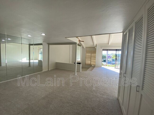 Building Photo - 1927 Estrella De Mar Ct