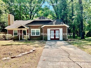 Building Photo - 723 Cricketwood Ln