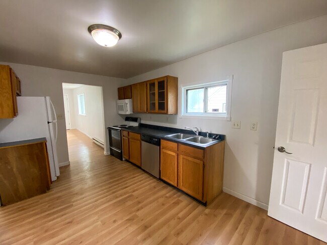 Foto del edificio - 214 2nd Ave W