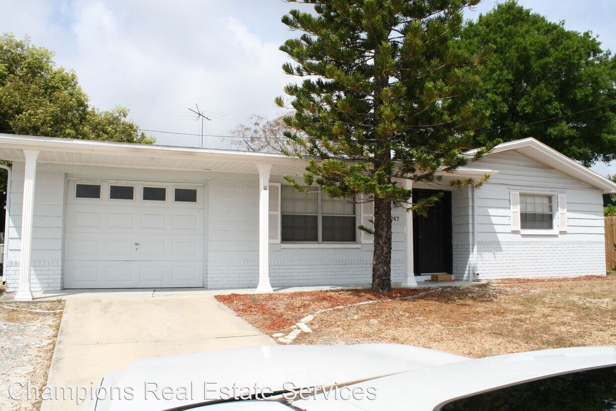 Primary Photo - 2 br, 1 bath House - 3247 Ottway DR