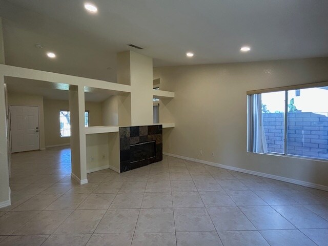 Building Photo - 78870 Sonesta Way