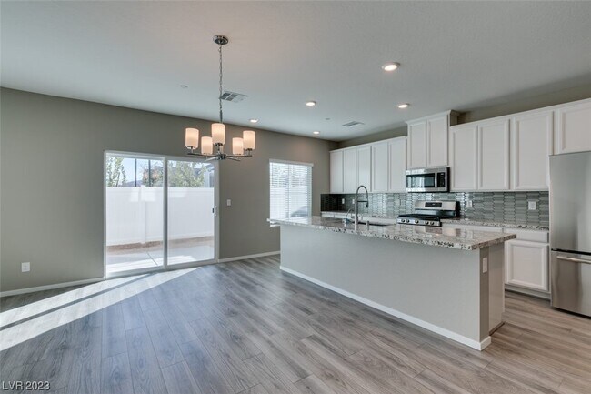 Foto del edificio - 524 Shophia Skye St