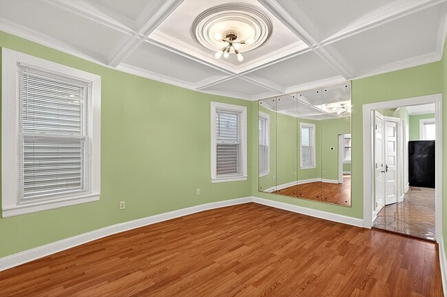 Building Photo - 133 W 28th St