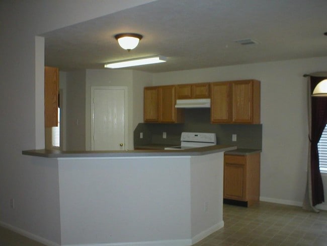 Building Photo - 843 Victoria Lakes Dr