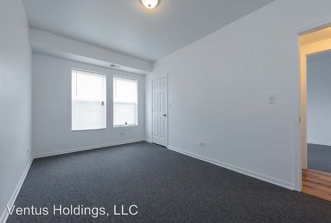 Foto del edificio - 2721-2727 E 75th Pl