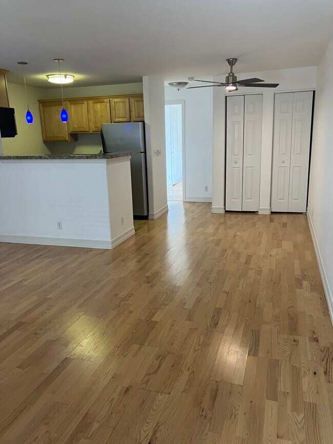 Foto del edificio - 2345 N Clay St