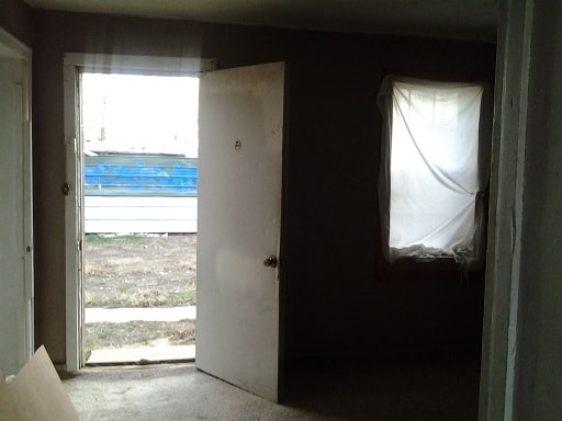 Building Photo - 308 N Lincoln St