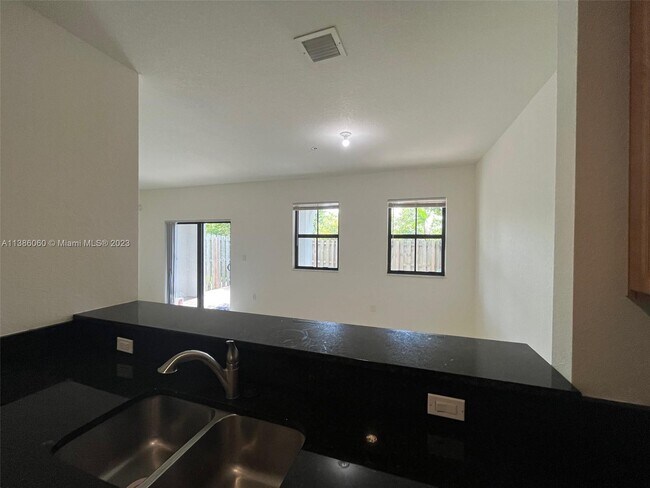 Building Photo - 10630 NW 88th St