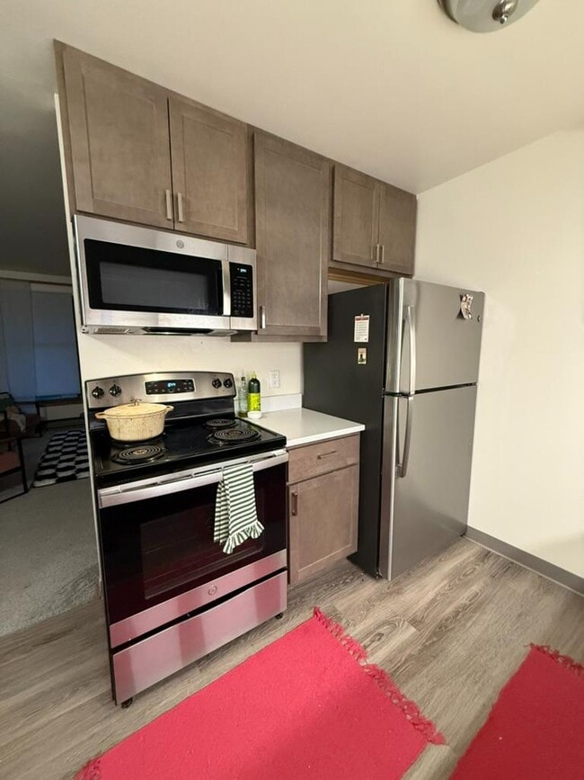 Building Photo - 1332 Field Ct