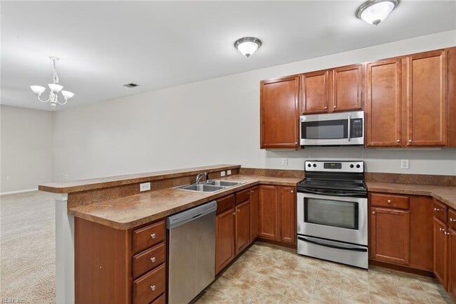 Foto del edificio - 5212 Nuthall Dr