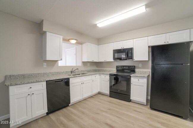 Foto del edificio - 7227 W Turquoise Ave